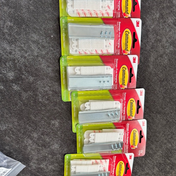 3M Command Picture Hangers (6 boxes) - Picture 3 of 3